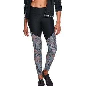 Under Armour Athletic HeatGear Leggings Fitted Multicolor Polka dots on the side